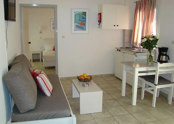 Diamond & Apartmanhotel Herszonisszosz