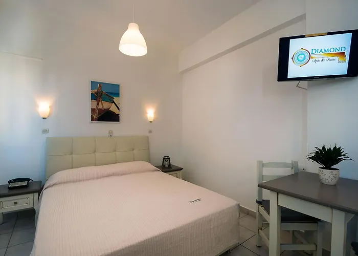 Diamond & Ξενοδοχείο με διαμερίσματα 3*