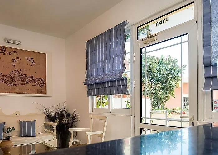 Diamond & Ξενοδοχείο με διαμερίσματα Χερσόνησος