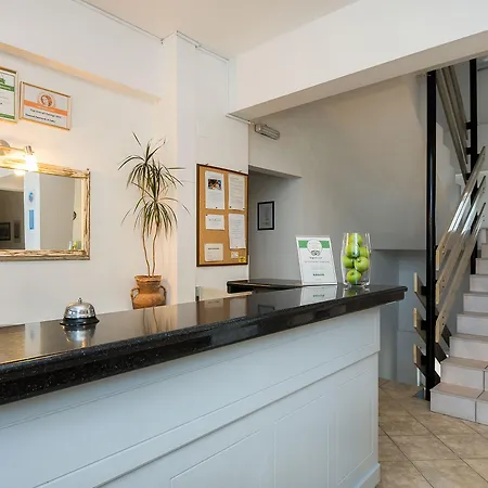 Aparthotel Diamond & Hersonissos (Crete)